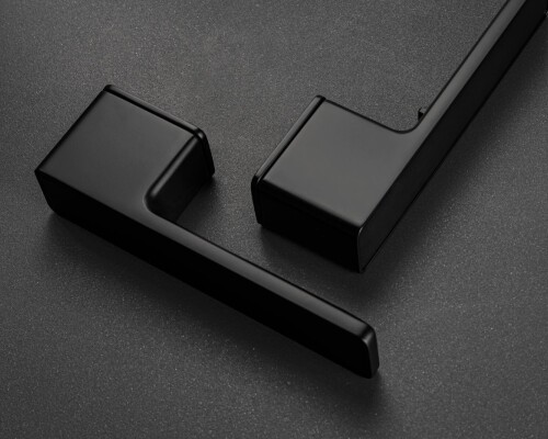 Nový trend v interiéru: minimalistické kliky bez rozet